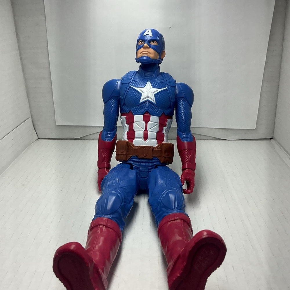Marvel Captain America Action Figure - Blue and Red